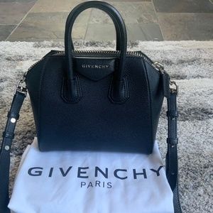 100% authentic Givenchy Sugar Goatskin Mini Antigona  in Black